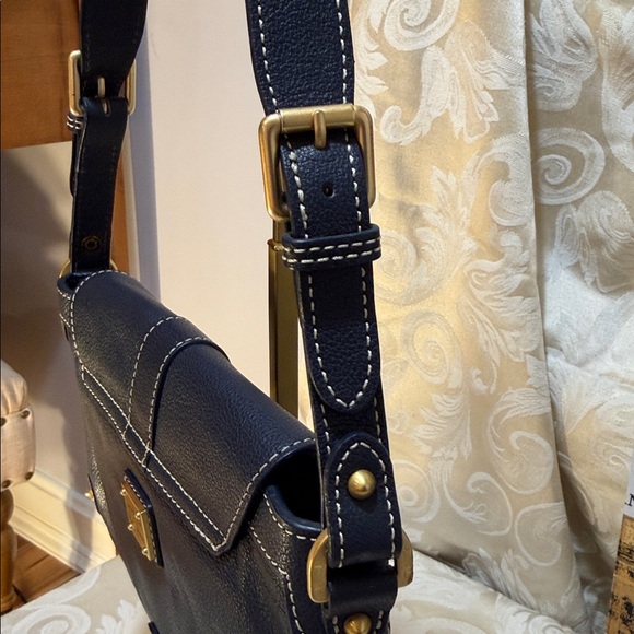 Dooney & Bourke vintage black leather top stitch bag Red interior. Beautiful! - Picture 3 of 8